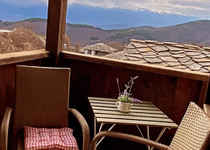 Πανσιόν In Leshten