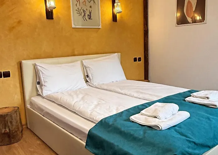 Πανσιόν In Leshten